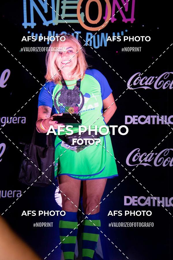 Achetez vos photos de l'vnementNeon Night Run 2019 - Belo Horizonte sur Fotop