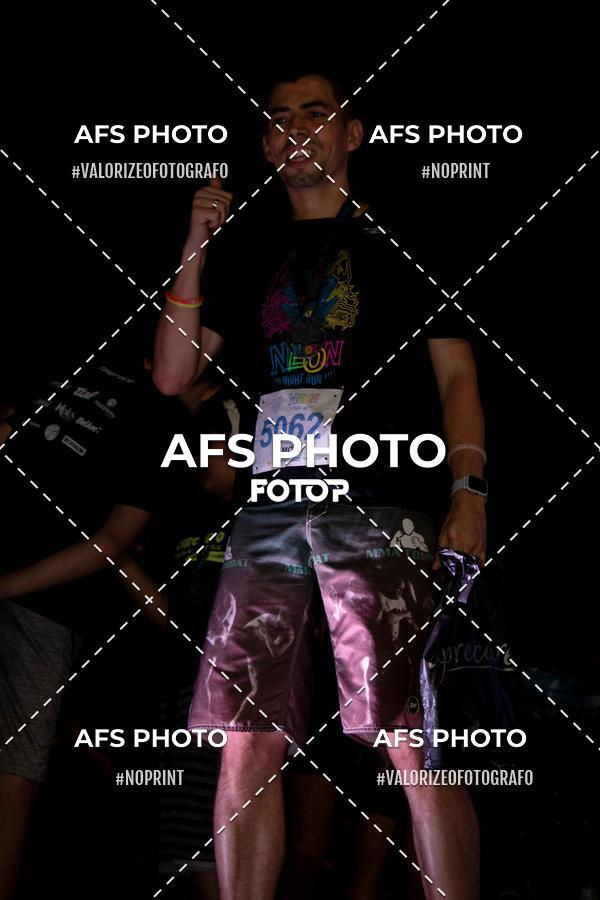 Compre as suas fotos do eventoNeon Night Run 2019 - Belo Horizonte no Fotop