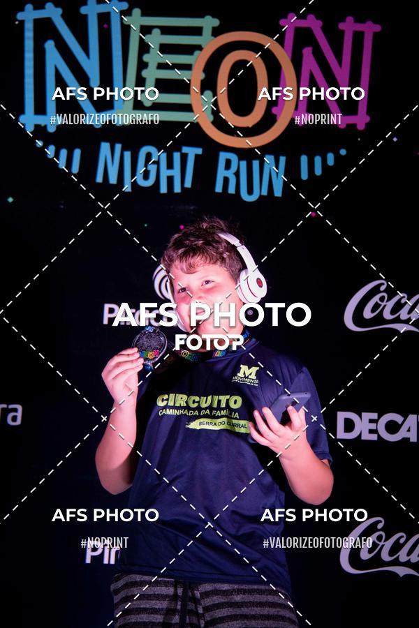 Compre as suas fotos do eventoNeon Night Run 2019 - Belo Horizonte no Fotop