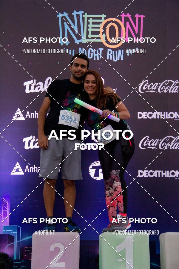 Achetez vos photos de l'vnementNeon Night Run 2019 - Belo Horizonte sur Fotop
