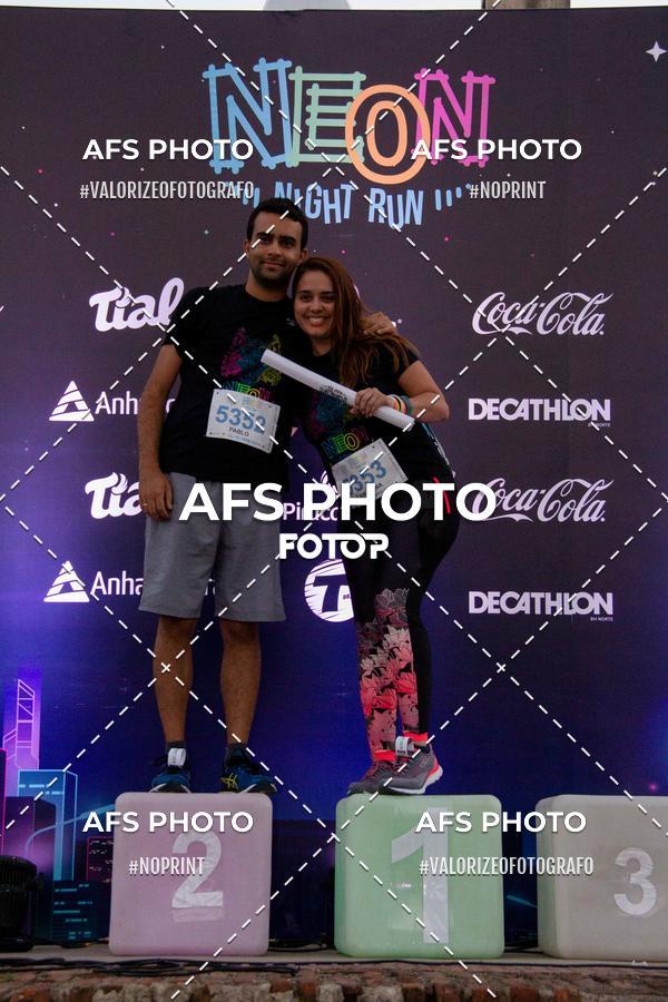 Achetez vos photos de l'vnementNeon Night Run 2019 - Belo Horizonte sur Fotop