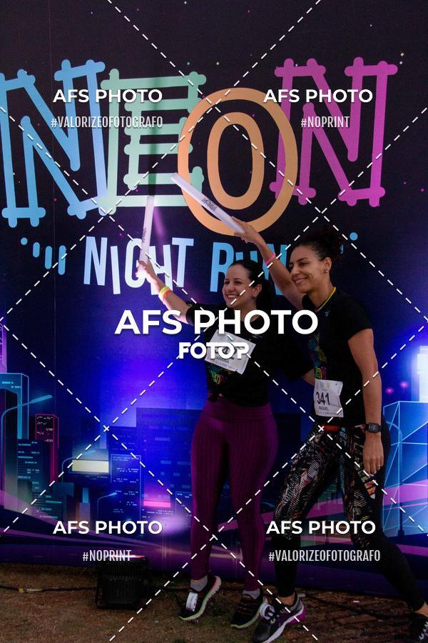 Compra tus fotos del eventoNeon Night Run 2019 - Belo Horizonte En Fotop