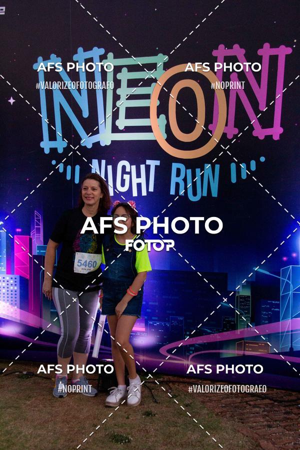 Compra tus fotos del eventoNeon Night Run 2019 - Belo Horizonte En Fotop