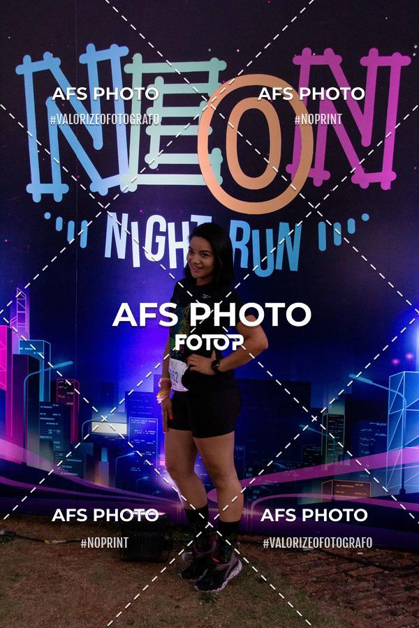 Compra tus fotos del eventoNeon Night Run 2019 - Belo Horizonte En Fotop
