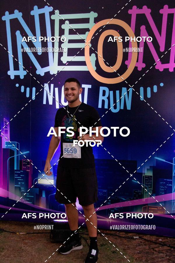 Compra tus fotos del eventoNeon Night Run 2019 - Belo Horizonte En Fotop
