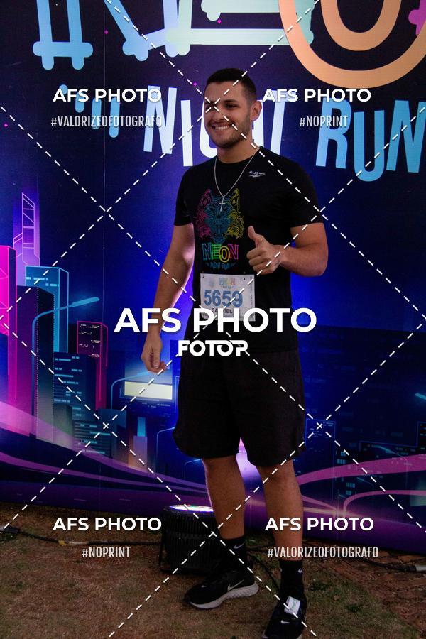 Compra tus fotos del eventoNeon Night Run 2019 - Belo Horizonte En Fotop