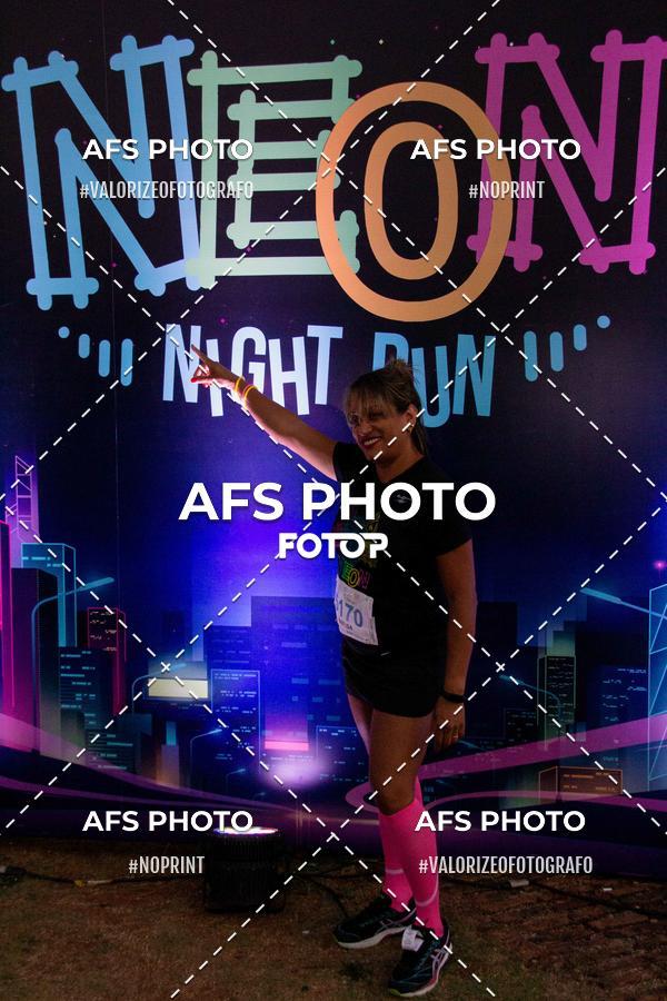 Compra tus fotos del eventoNeon Night Run 2019 - Belo Horizonte En Fotop