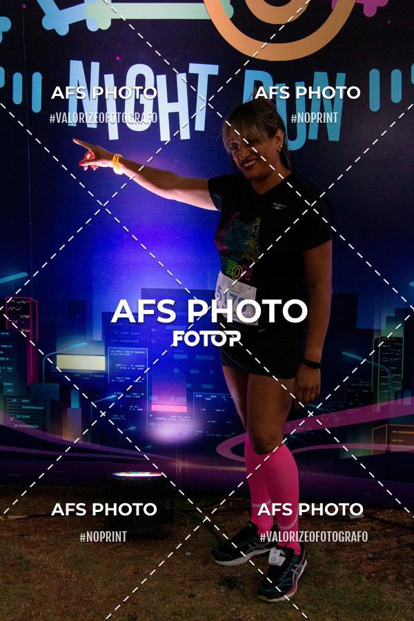 Compra tus fotos del eventoNeon Night Run 2019 - Belo Horizonte En Fotop