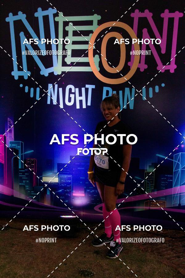 Compra tus fotos del eventoNeon Night Run 2019 - Belo Horizonte En Fotop
