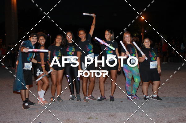 Compre as suas fotos do eventoNeon Night Run 2019 - Belo Horizonte no Fotop