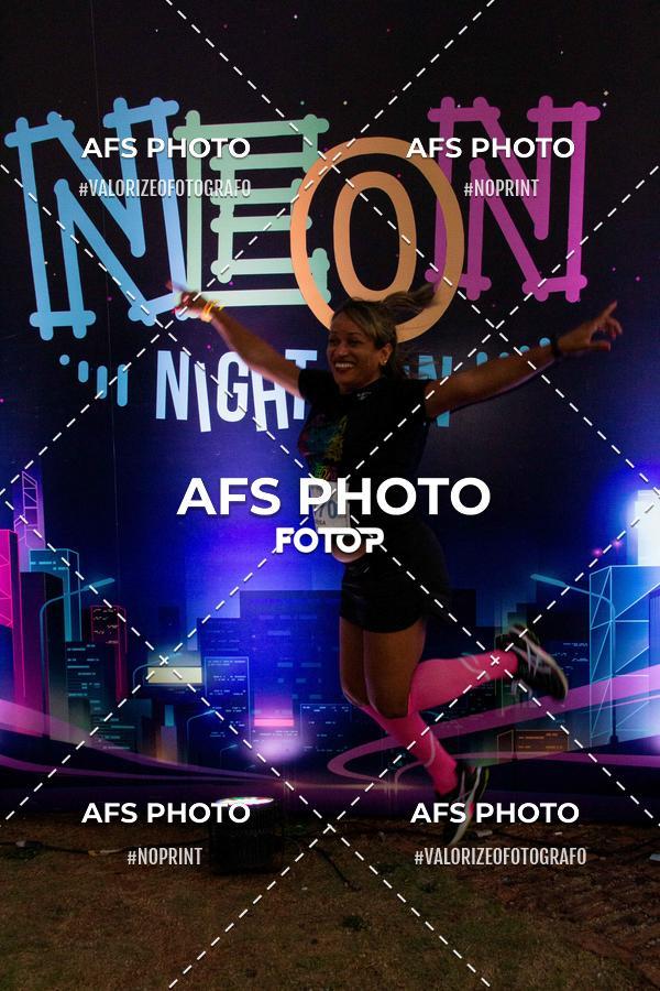 Compra tus fotos del eventoNeon Night Run 2019 - Belo Horizonte En Fotop