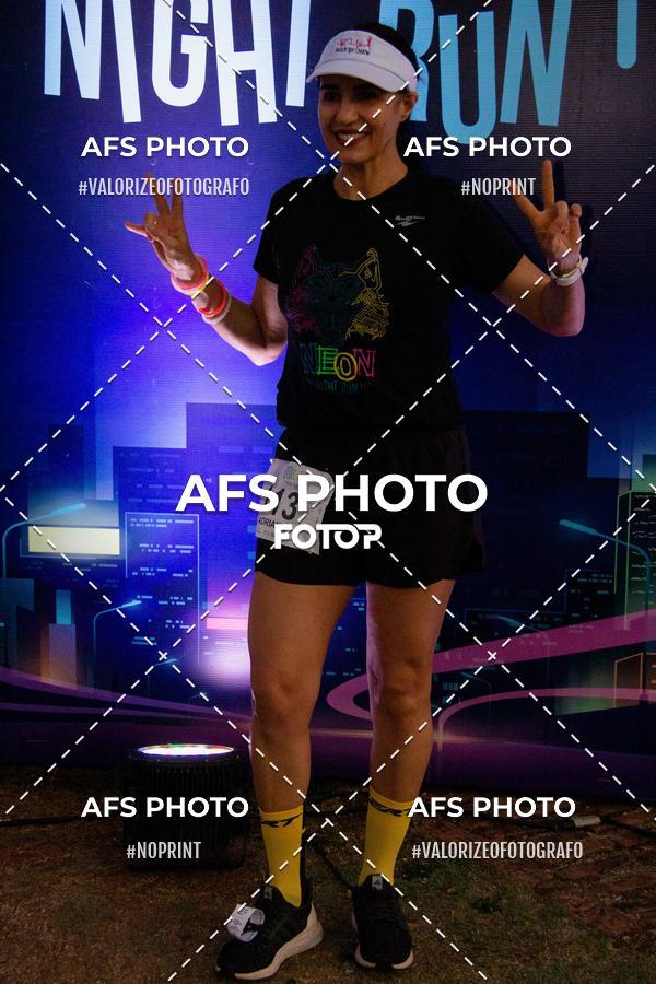 Compra tus fotos del eventoNeon Night Run 2019 - Belo Horizonte En Fotop