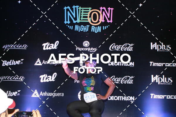 Compre suas fotos do eventoNeon Night Run 2019 - Belo Horizonte no Fotop