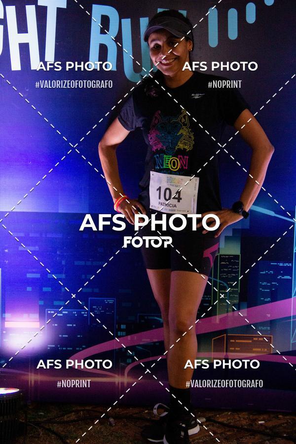 Compra tus fotos del eventoNeon Night Run 2019 - Belo Horizonte En Fotop