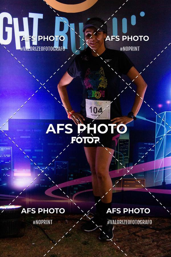 Compra tus fotos del eventoNeon Night Run 2019 - Belo Horizonte En Fotop