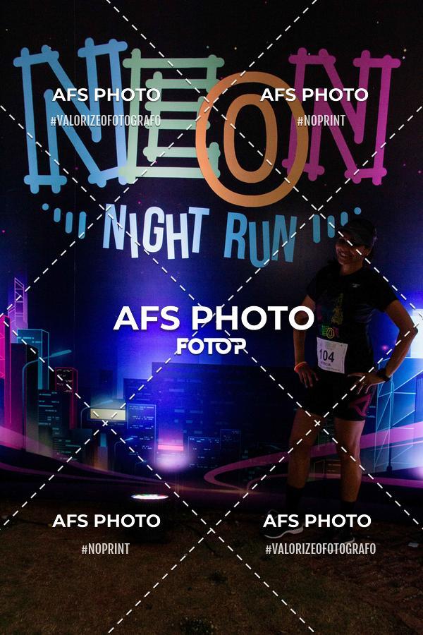 Compra tus fotos del eventoNeon Night Run 2019 - Belo Horizonte En Fotop