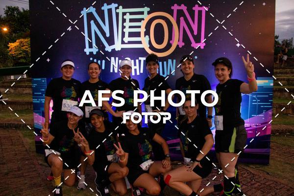 Compra tus fotos del eventoNeon Night Run 2019 - Belo Horizonte En Fotop