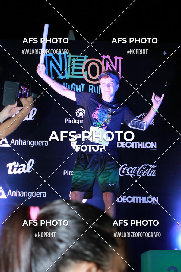 Compre suas fotos do eventoNeon Night Run 2019 - Belo Horizonte no Fotop
