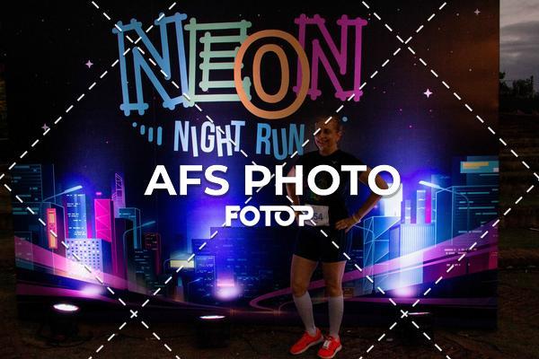 Compra tus fotos del eventoNeon Night Run 2019 - Belo Horizonte En Fotop