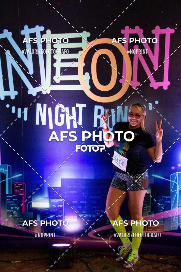 Compra tus fotos del eventoNeon Night Run 2019 - Belo Horizonte En Fotop