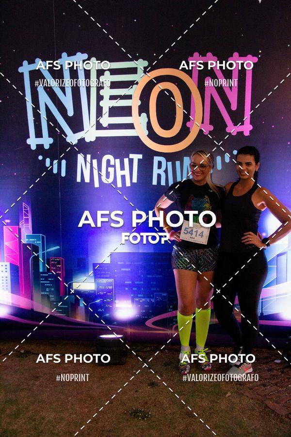 Compra tus fotos del eventoNeon Night Run 2019 - Belo Horizonte En Fotop