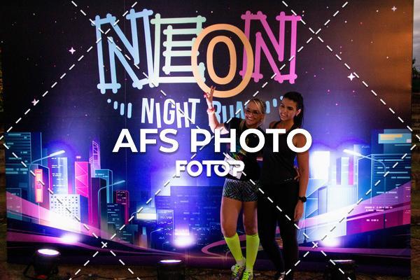 Compra tus fotos del eventoNeon Night Run 2019 - Belo Horizonte En Fotop