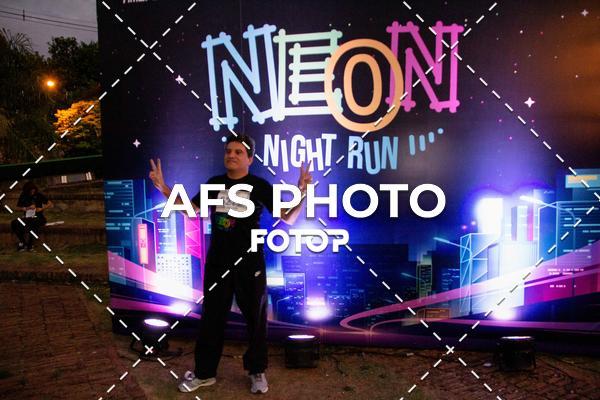 Compra tus fotos del eventoNeon Night Run 2019 - Belo Horizonte En Fotop
