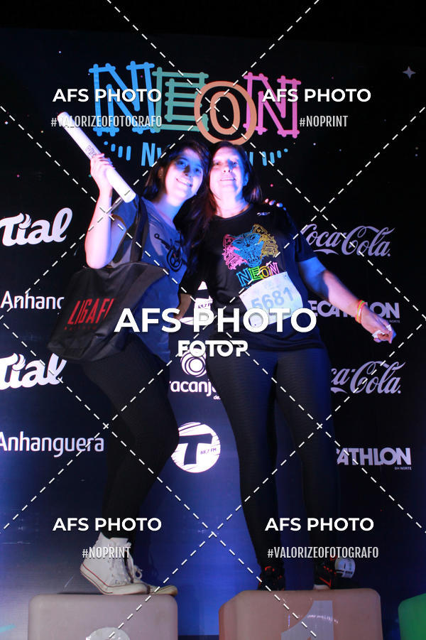Buy your photos of the eventNeon Night Run 2019 - Belo Horizonte on Fotop
