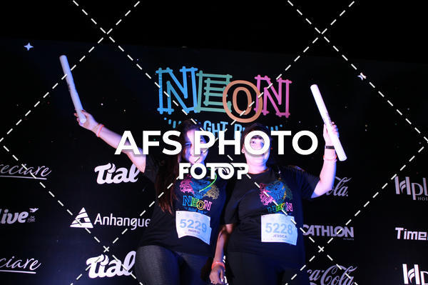 Compre as suas fotos do eventoNeon Night Run 2019 - Belo Horizonte no Fotop