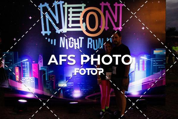 Compra tus fotos del eventoNeon Night Run 2019 - Belo Horizonte En Fotop