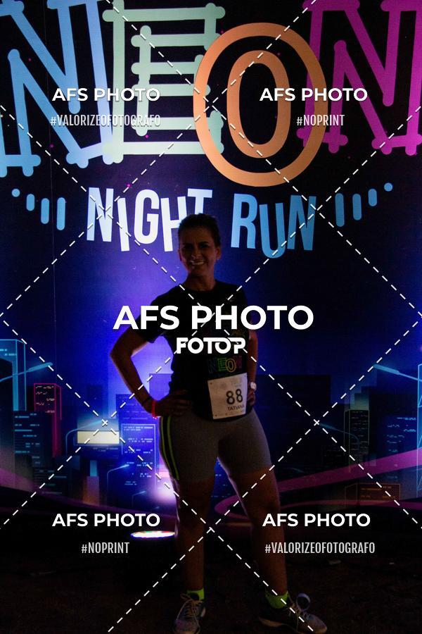 Achetez vos photos de l'vnementNeon Night Run 2019 - Belo Horizonte sur Fotop