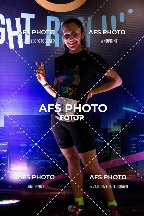 Achetez vos photos de l'vnementNeon Night Run 2019 - Belo Horizonte sur Fotop