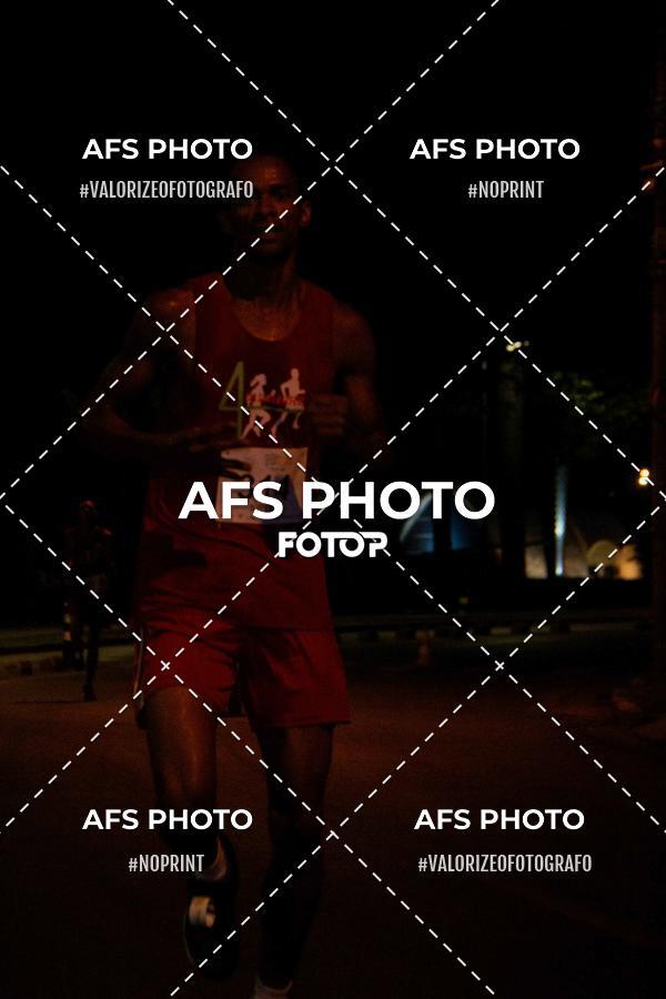 Achetez vos photos de l'vnementNeon Night Run 2019 - Belo Horizonte sur Fotop