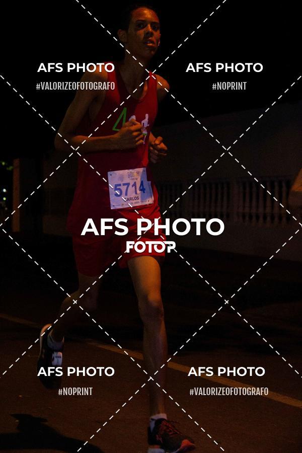 Achetez vos photos de l'vnementNeon Night Run 2019 - Belo Horizonte sur Fotop