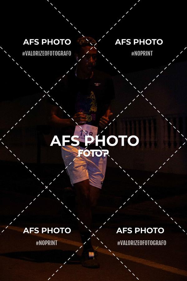 Achetez vos photos de l'vnementNeon Night Run 2019 - Belo Horizonte sur Fotop