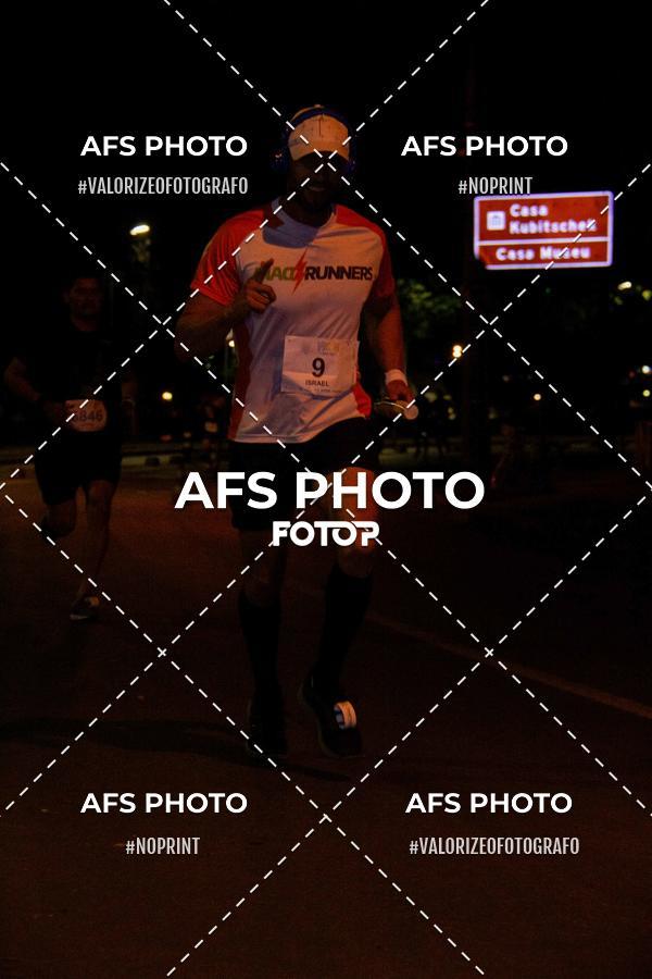 Achetez vos photos de l'vnementNeon Night Run 2019 - Belo Horizonte sur Fotop