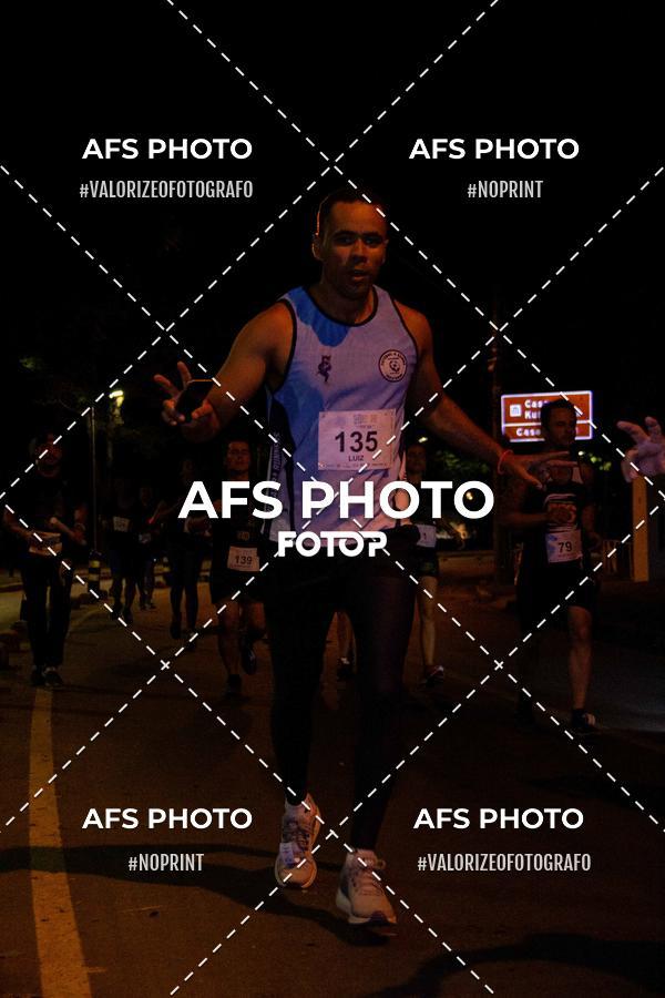 Achetez vos photos de l'vnementNeon Night Run 2019 - Belo Horizonte sur Fotop