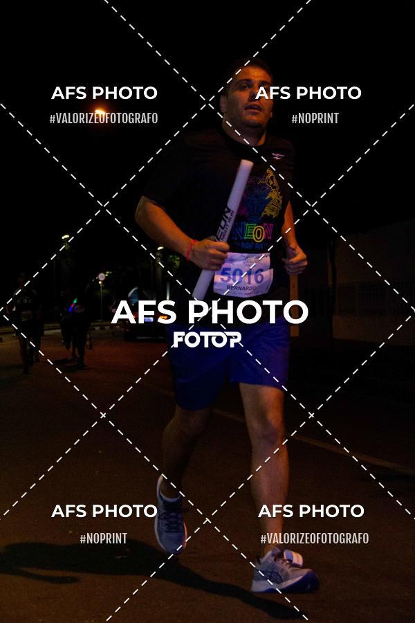 Buy your photos of the eventNeon Night Run 2019 - Belo Horizonte on Fotop