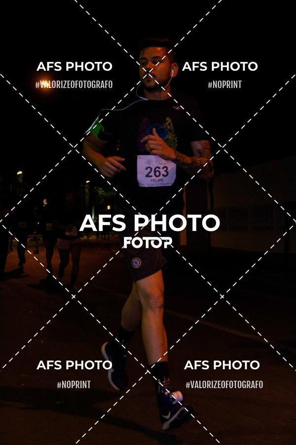 Buy your photos of the eventNeon Night Run 2019 - Belo Horizonte on Fotop
