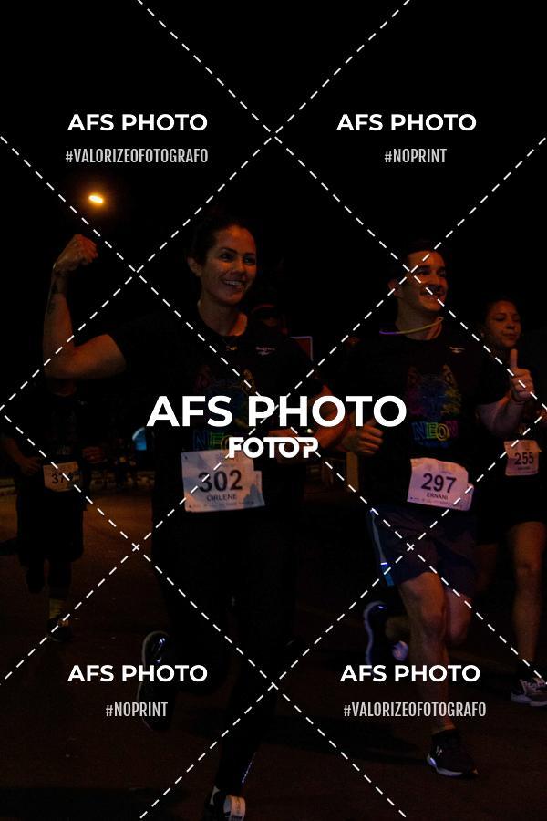 Buy your photos of the eventNeon Night Run 2019 - Belo Horizonte on Fotop