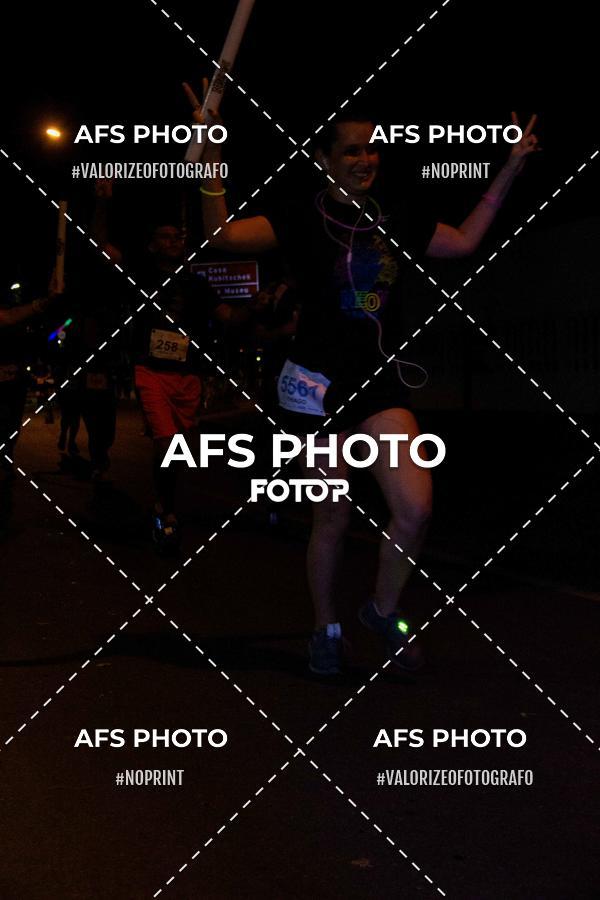 Achetez vos photos de l'vnementNeon Night Run 2019 - Belo Horizonte sur Fotop