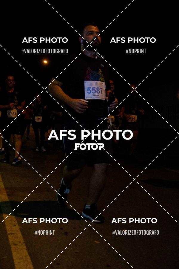 Achetez vos photos de l'vnementNeon Night Run 2019 - Belo Horizonte sur Fotop