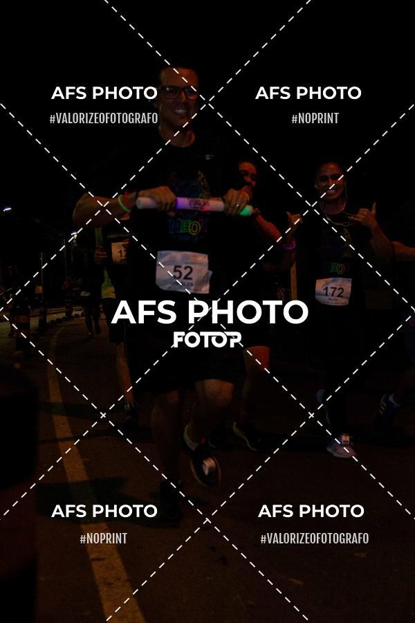 Achetez vos photos de l'vnementNeon Night Run 2019 - Belo Horizonte sur Fotop