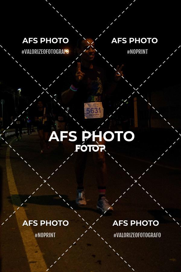 Compra tus fotos del eventoNeon Night Run 2019 - Belo Horizonte En Fotop