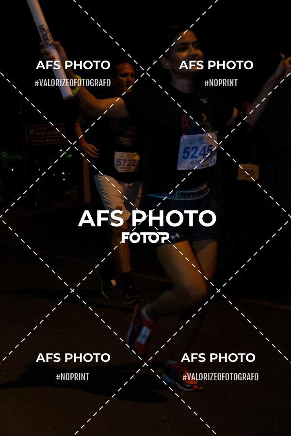 Achetez vos photos de l'vnementNeon Night Run 2019 - Belo Horizonte sur Fotop