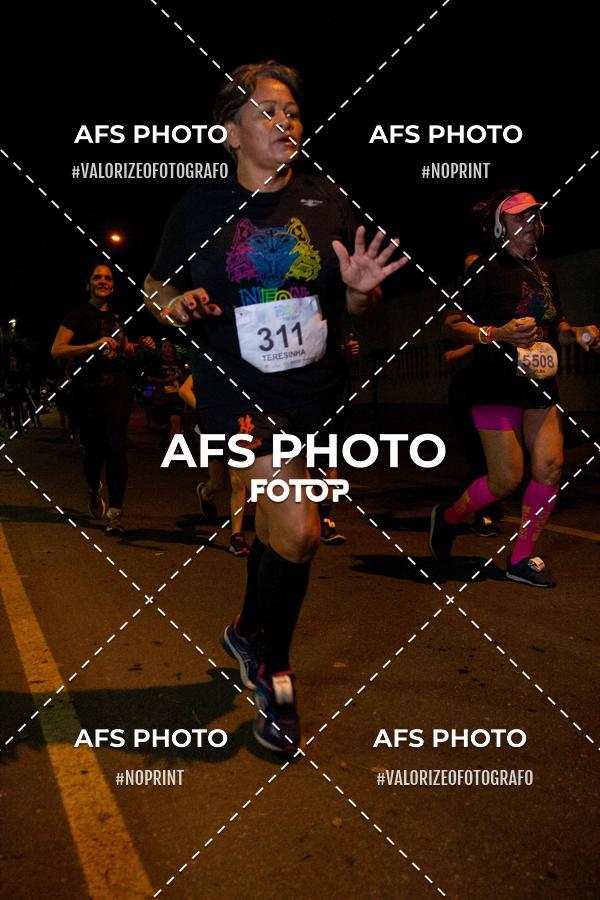 Compra tus fotos del eventoNeon Night Run 2019 - Belo Horizonte En Fotop