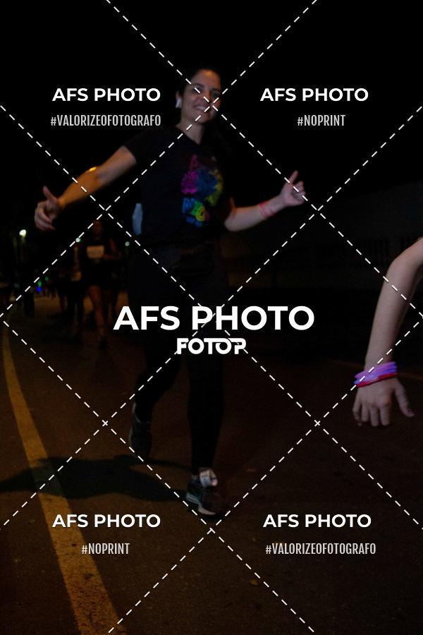 Compra tus fotos del eventoNeon Night Run 2019 - Belo Horizonte En Fotop