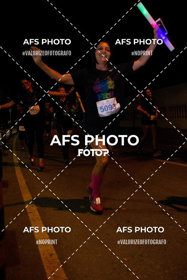Compra tus fotos del eventoNeon Night Run 2019 - Belo Horizonte En Fotop