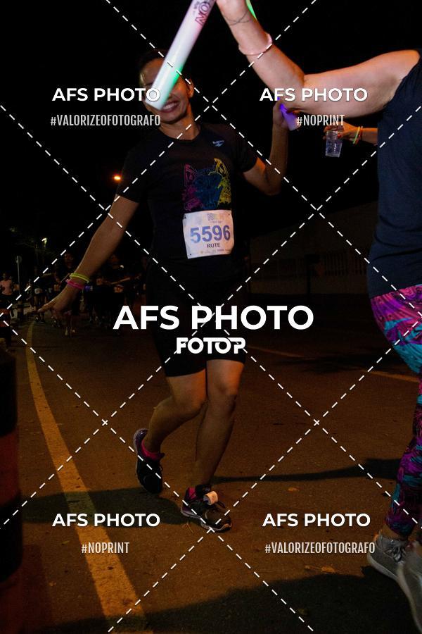 Compra tus fotos del eventoNeon Night Run 2019 - Belo Horizonte En Fotop
