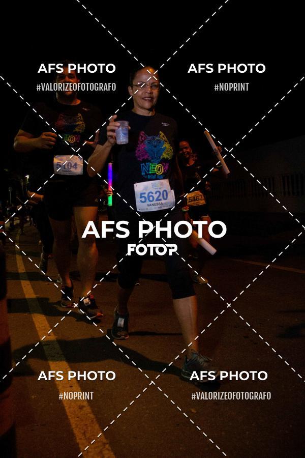 Compra tus fotos del eventoNeon Night Run 2019 - Belo Horizonte En Fotop